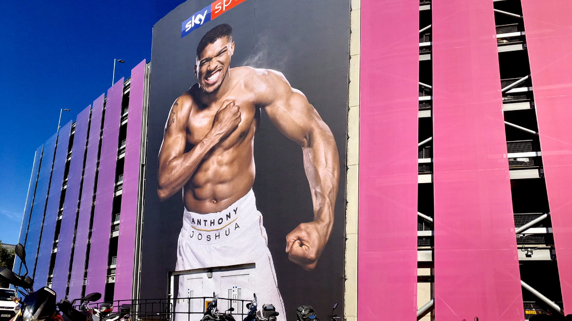 Large format Anthony Joshua banner drop